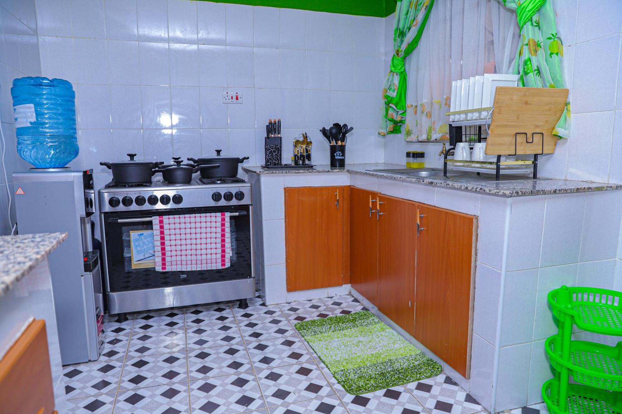 Milimani Apartment Nakuru Comfy Homestays Екстериор снимка